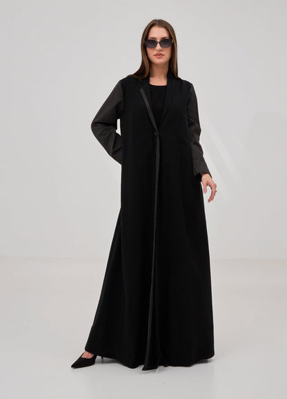 Yasmina Abaya — Black