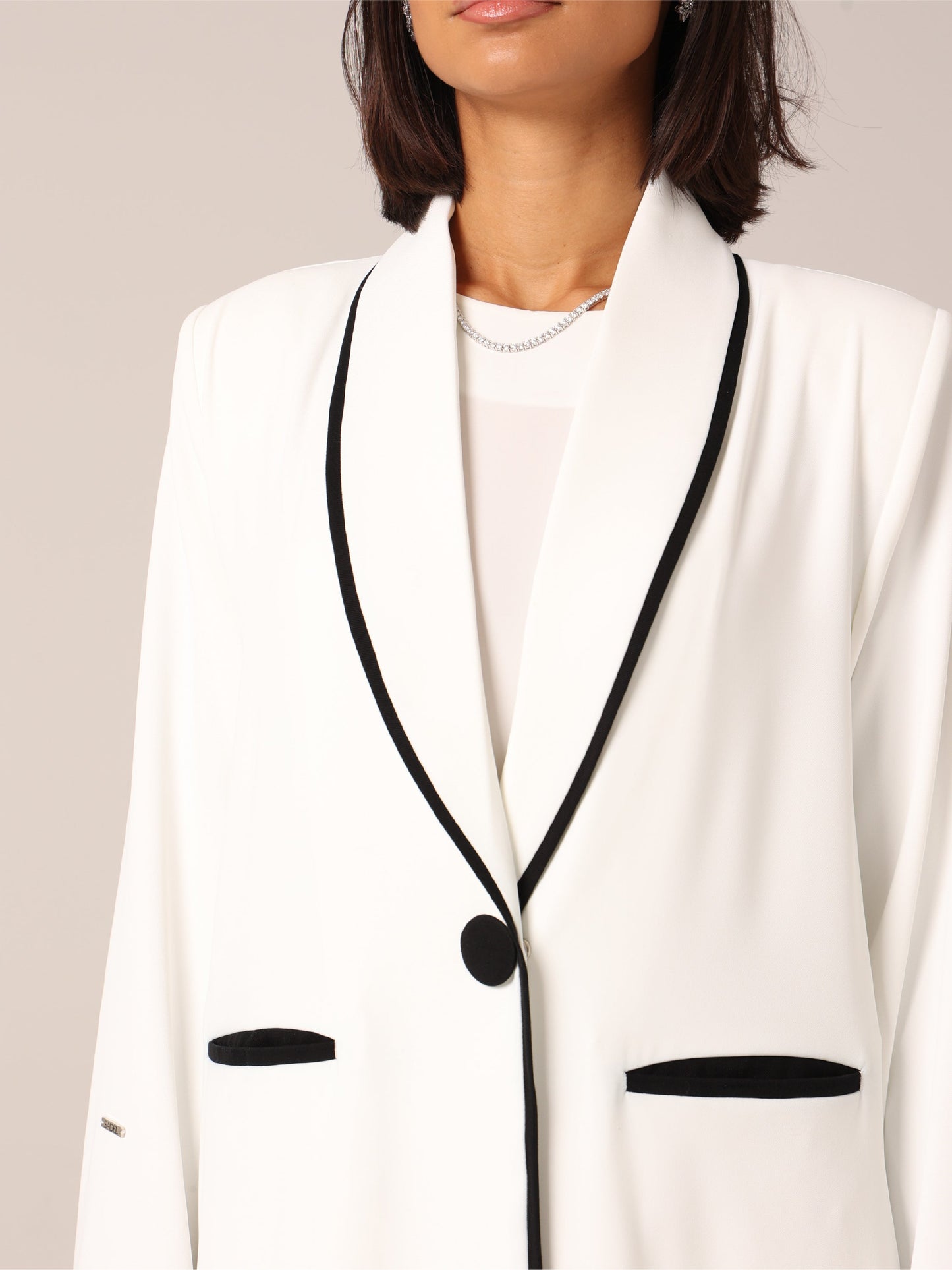 Layan Abaya — Off White