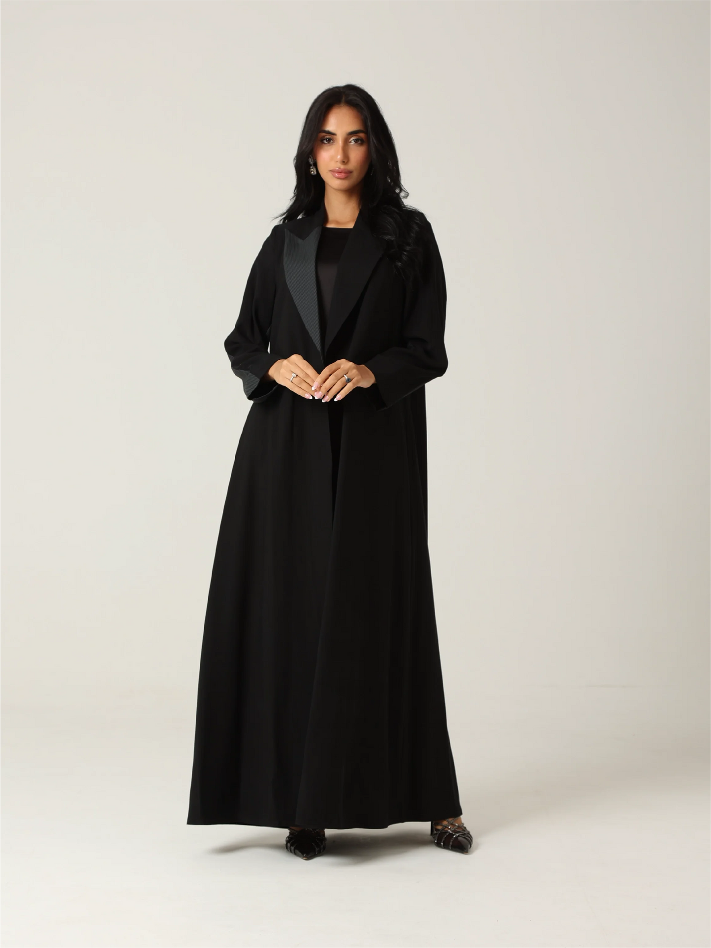 Mirna Abaya — Black