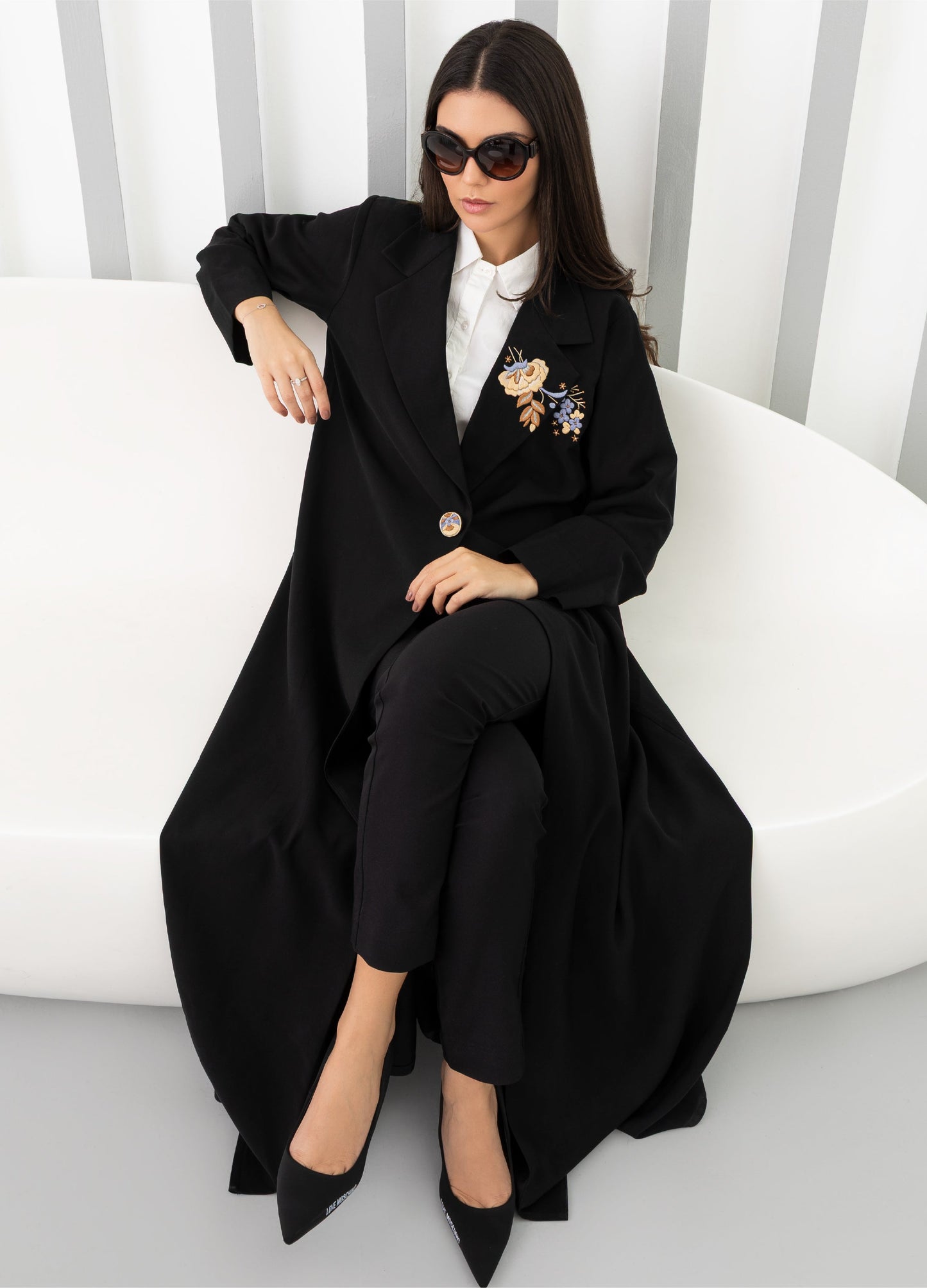 Sheikha Abaya — Black