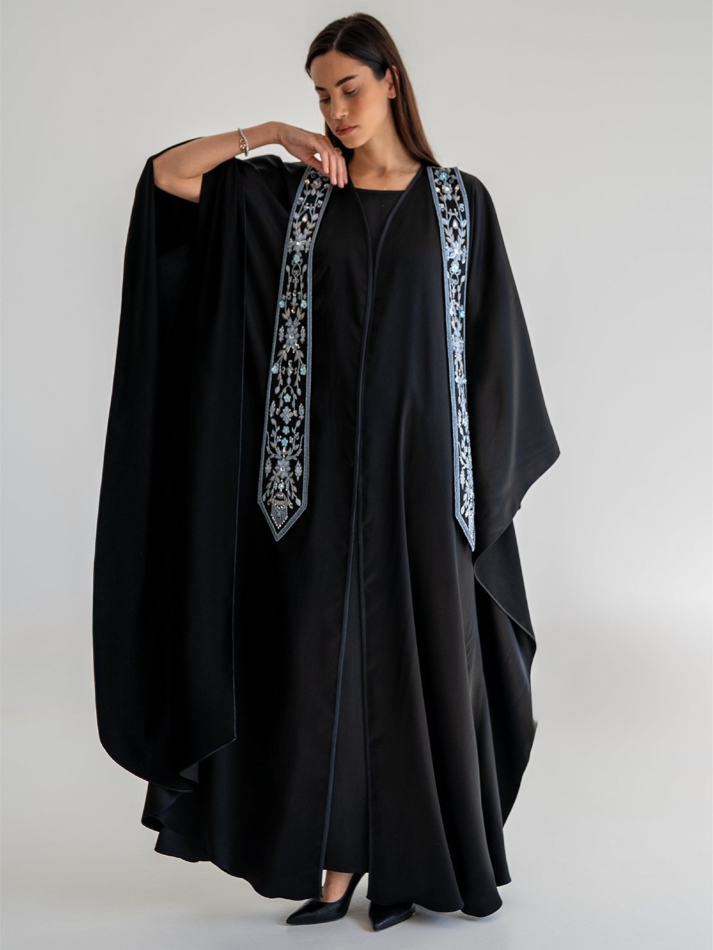 Latifa Abaya — Black
