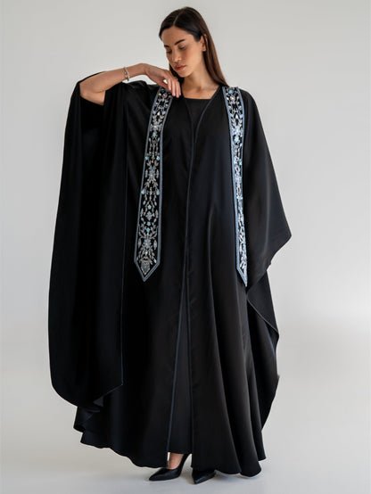 Latifa Abaya — Black